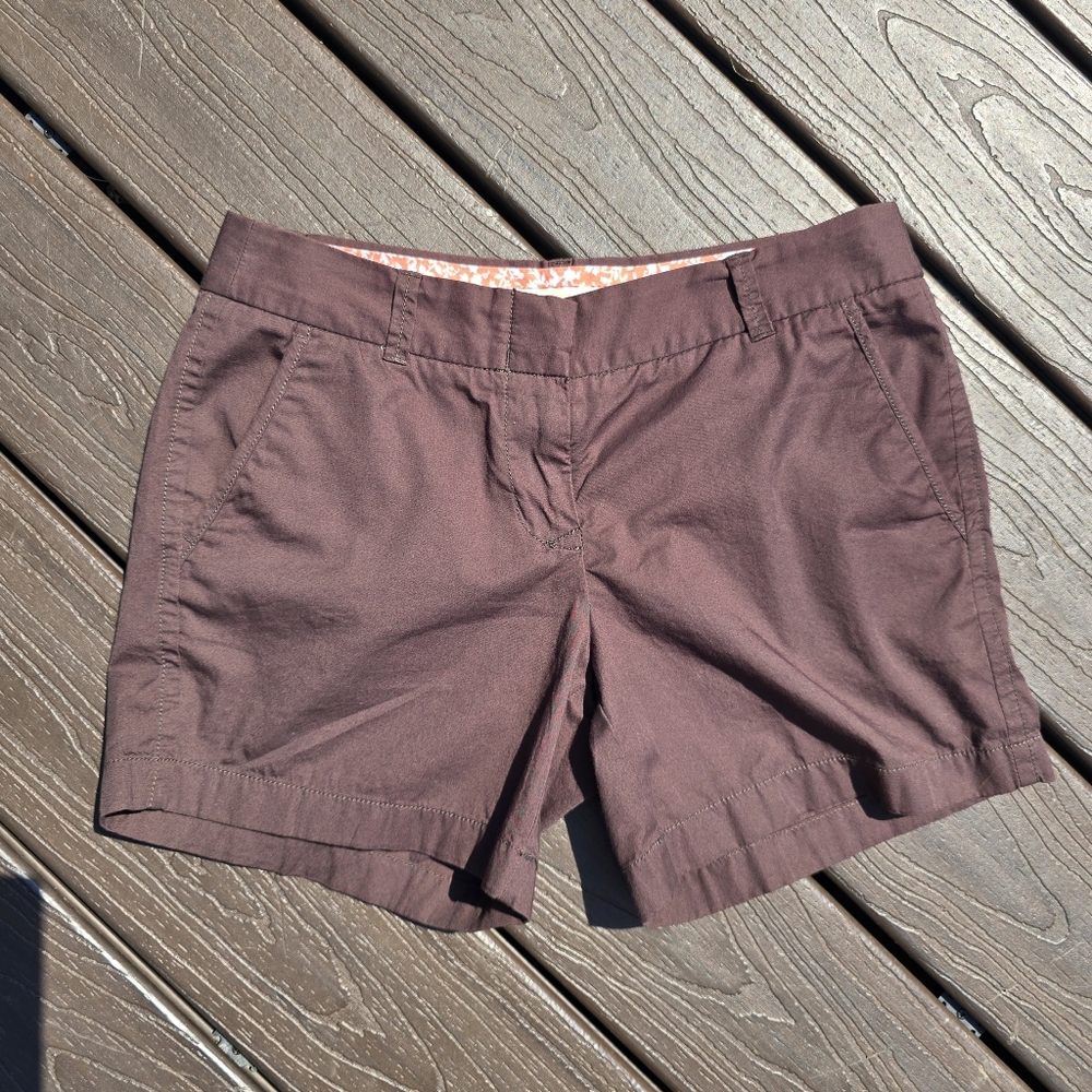 J. Crew Broken in chino short, classic twill size 2, brown, EUC